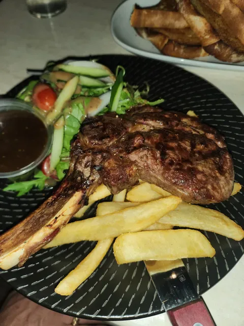 The Grove Bar & Grill