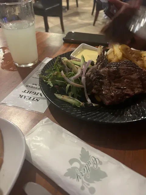 The Grove Bar & Grill