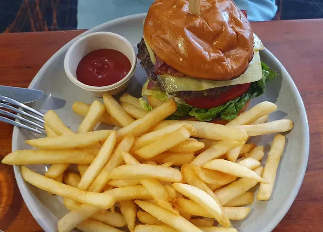 Herdsman Lake Tavern