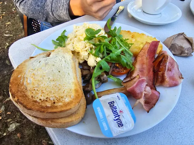Lo Quay River Cafe