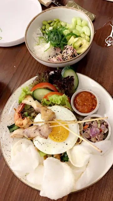 12 Urban Cafe - Breakfast & Dinner | Movie night | Cocktail Bar Canggu
