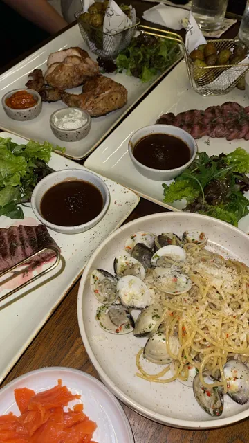 12 Urban Cafe - Breakfast & Dinner | Movie night | Cocktail Bar Canggu