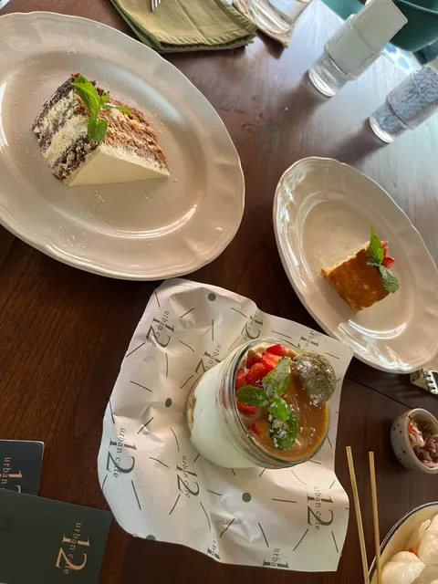 12 Urban Cafe - Breakfast & Dinner | Movie night | Cocktail Bar Canggu
