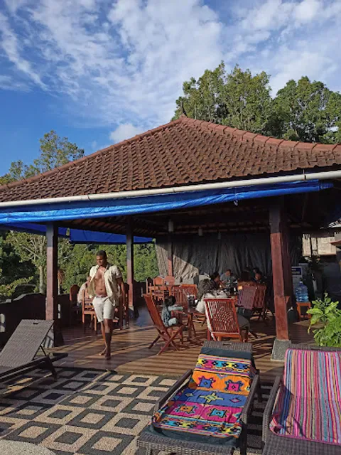 Adila Warung and homestay