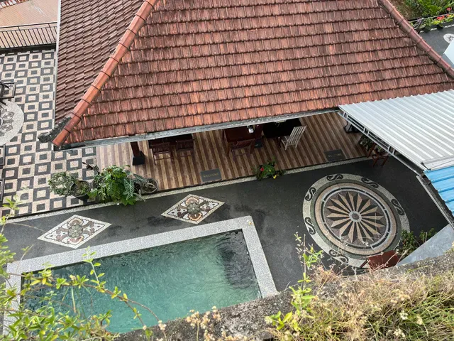 Adila Warung and homestay