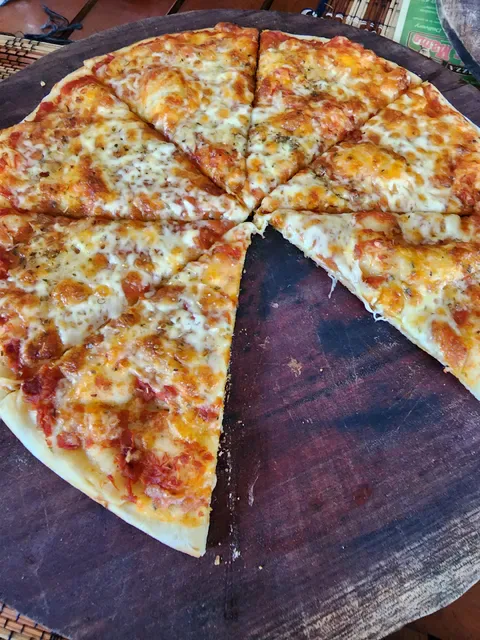 Orlando's Mama Pizza Garden
