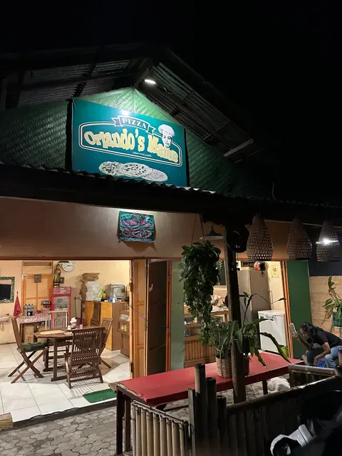 Orlando's Mama Pizza Garden