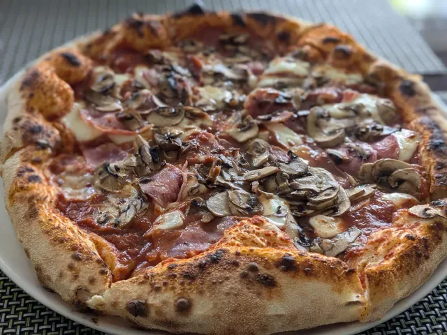 Tanda Pizza Restaurant