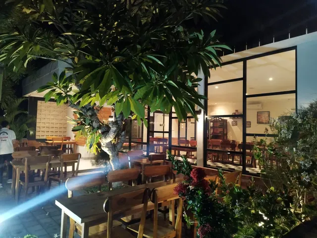 Tanda Pizza Restaurant