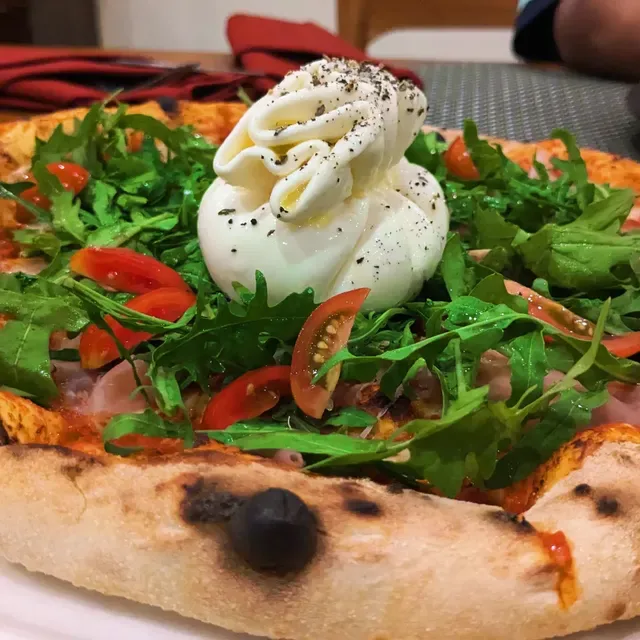 Tanda Pizza Restaurant