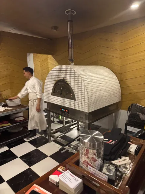 Tanda Pizza Restaurant