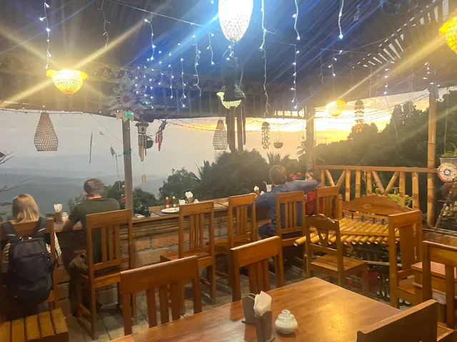 Warung Enjoy Cafe 2 Munduk