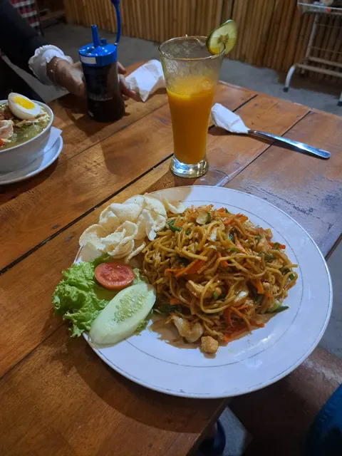 Warung Genitri