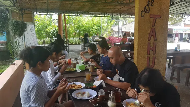 Cafe Tahu