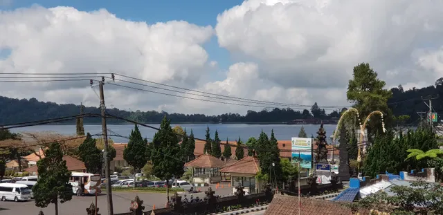 De Danau lake view restaurant