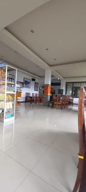 De Danau lake view restaurant