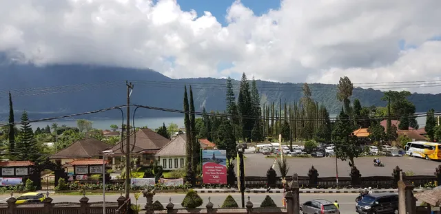 De Danau lake view restaurant