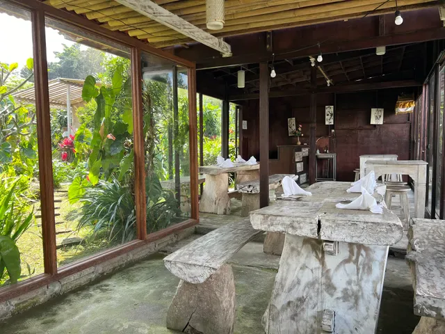 magoes warung bedugul
