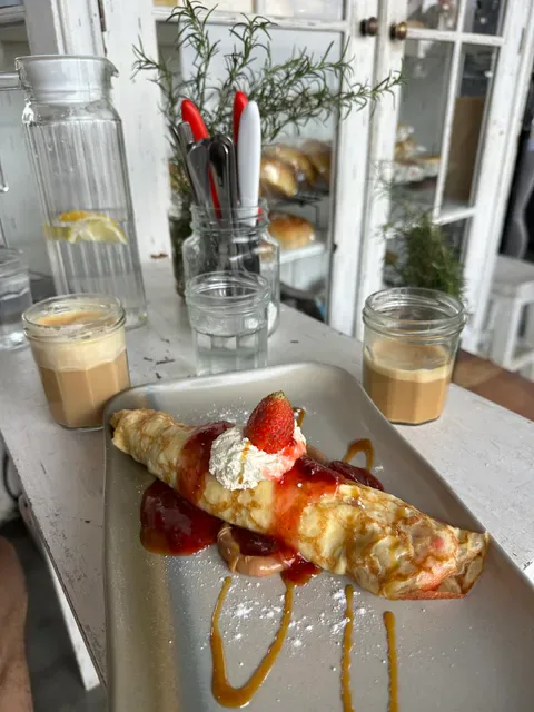 The Lost cafe