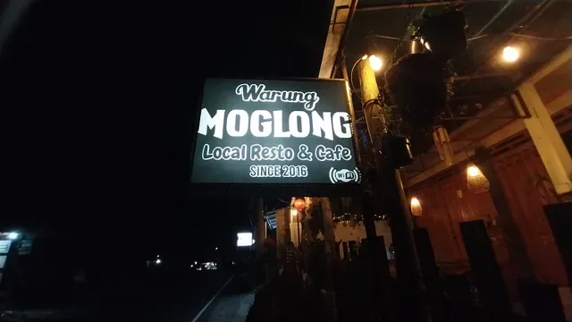 Warung Moglong