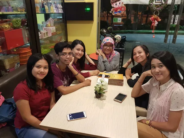 Beatrix Patisserie And Gourmet