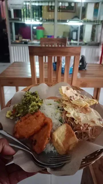 Bu Lina Restaurant