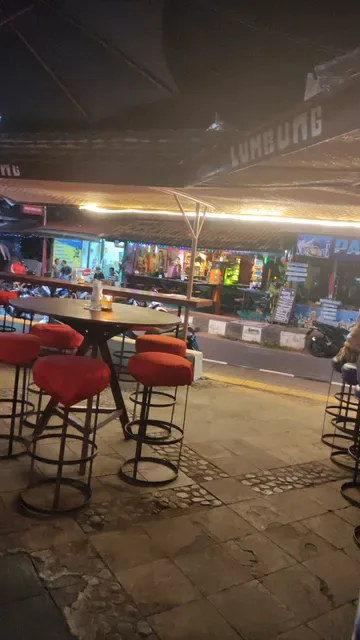 Lumbung Sports Bar & Restaurant