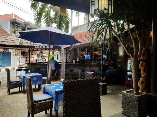 Lumbung Sports Bar & Restaurant