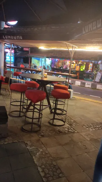 Lumbung Sports Bar & Restaurant