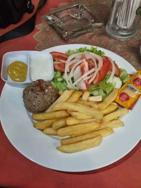 Lumbung Sports Bar & Restaurant