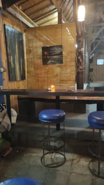 Lumbung Sports Bar & Restaurant
