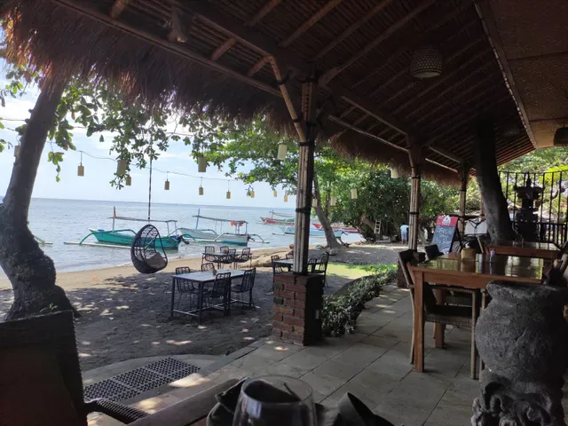 Mentari Lovina Bar & Kitchen