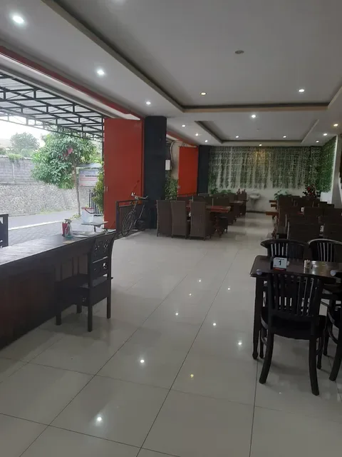 Rumah Makan Mana Lagi