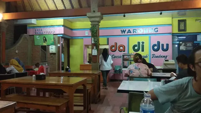 Warung Dadidu