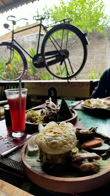 Warung Jepun (Bar and Resto)