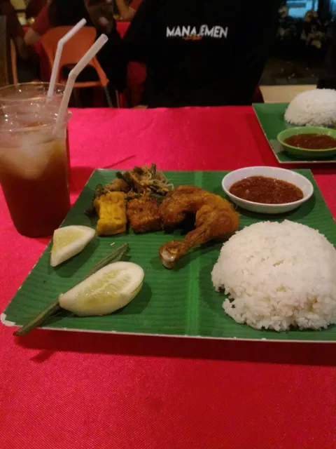 Warung Retro