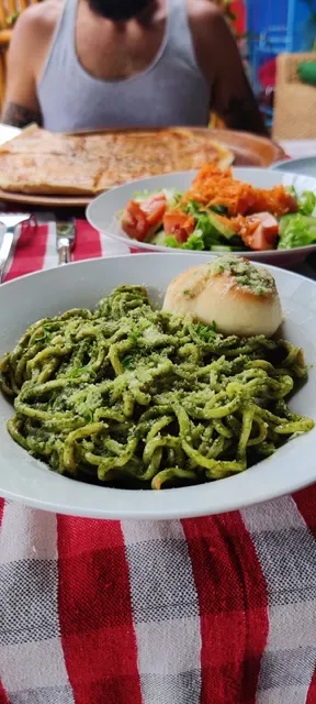 Warung Tomat Pizza and Pasta