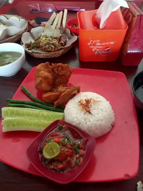 Warung Lesehan Sari Baruna Pasinggahan