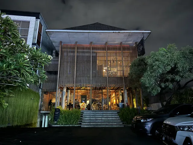 9-11 Cafe