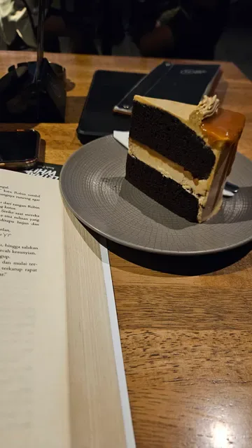9-11 Cafe