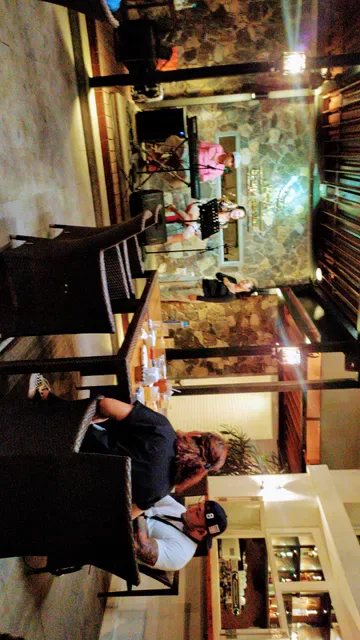 Double Bee Cafe and Resto