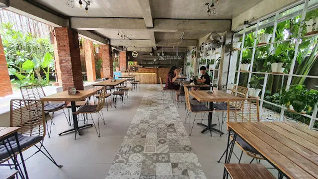 Ming Coffee Eatery and Music