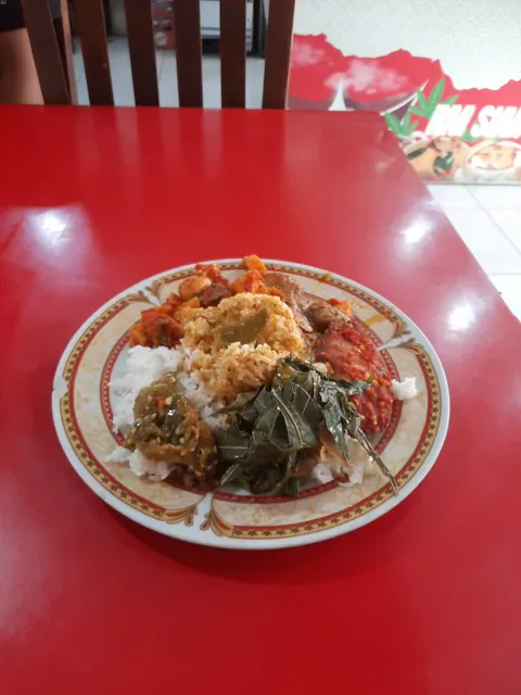 RM. Siang Malam, Masakan Padang