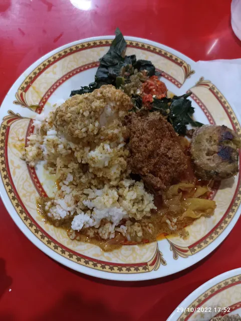 RM. Siang Malam, Masakan Padang
