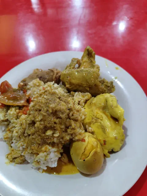 RM. Siang Malam, Masakan Padang