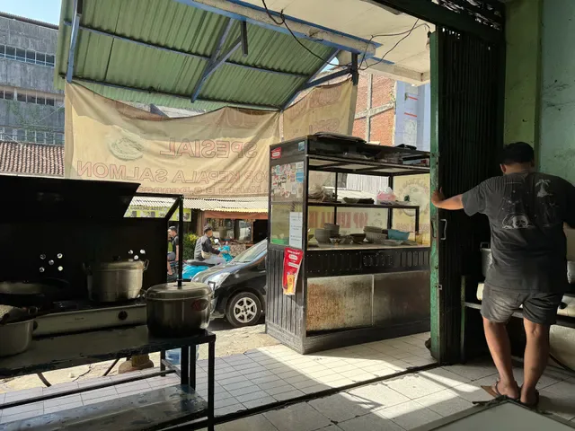 Sup Kepala Ikan Salmon Denpasar
