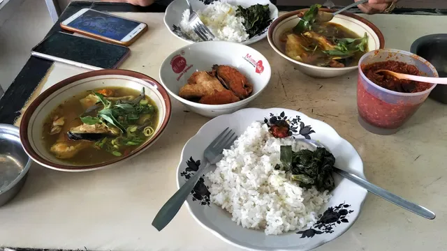 Sup Kepala Ikan Salmon Denpasar