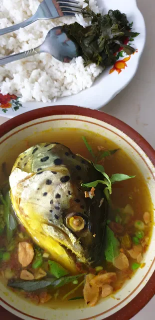 Sup Kepala Ikan Salmon Denpasar