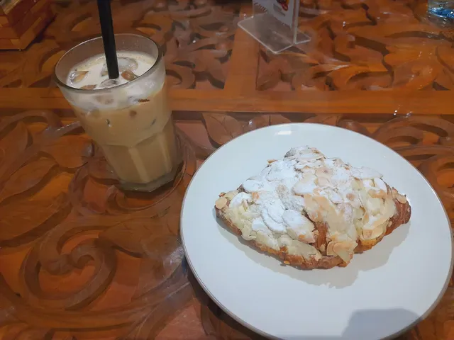 Anomali Coffee Sanur