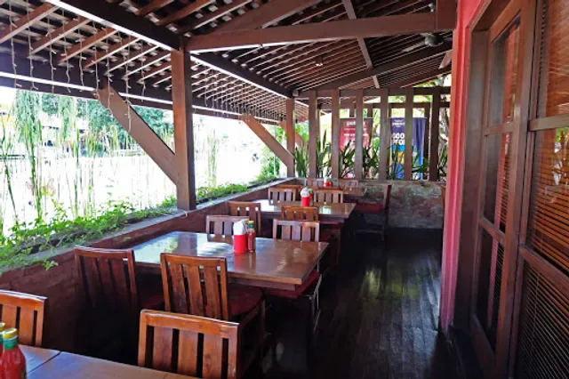 Arena Pub & Restaurant